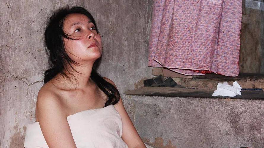欧美丝袜a∨在线一区二区三区的相关介绍