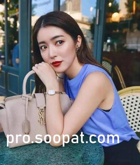 精品少妇人妻一区二区的相关介绍