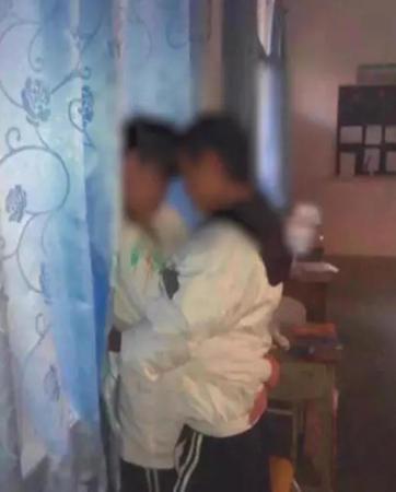 美女老师啪啪啪小说的相关介绍