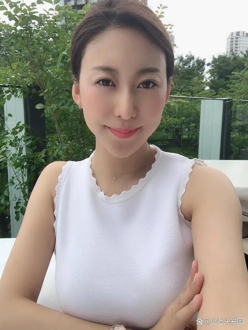 爆操我的美女老师的相关介绍