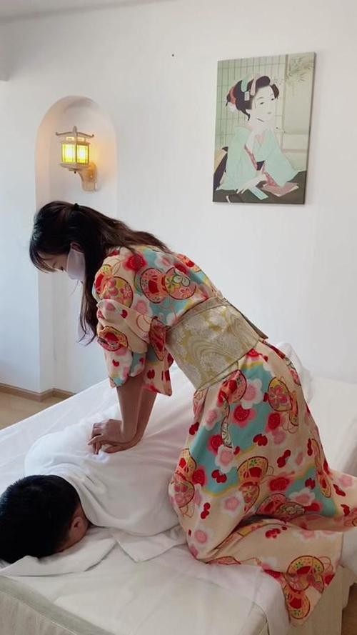 强d女人免费的相关介绍