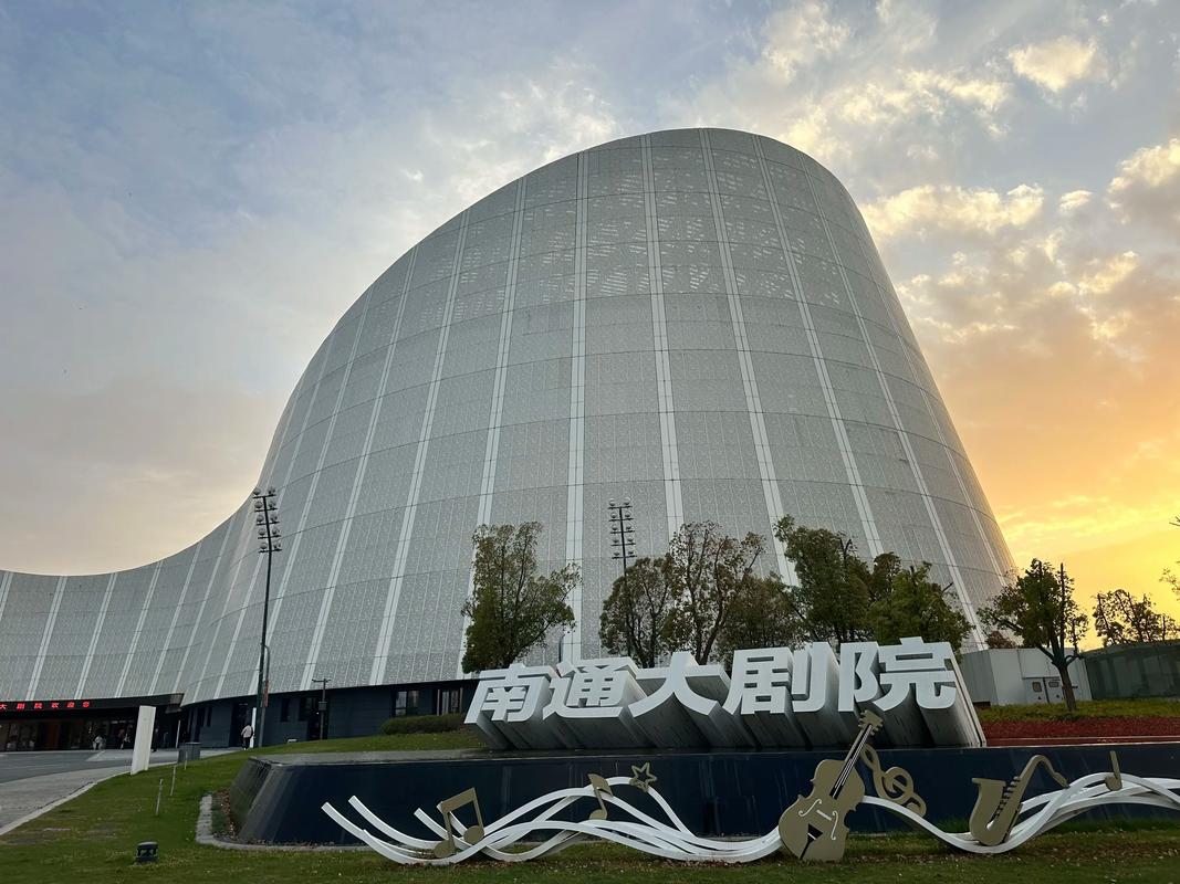一边摸一边亲一边做的相关介绍