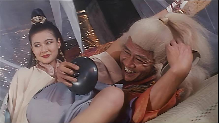 操哭美女的相关介绍