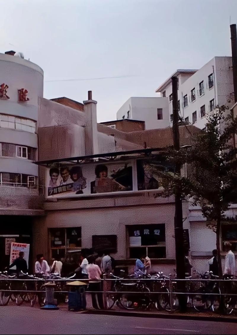 18禁在线免费网站的相关介绍