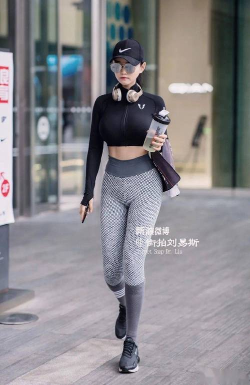 女人18女人毛片免费看的相关介绍