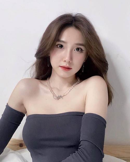 《上司丰满人妻2》的相关介绍