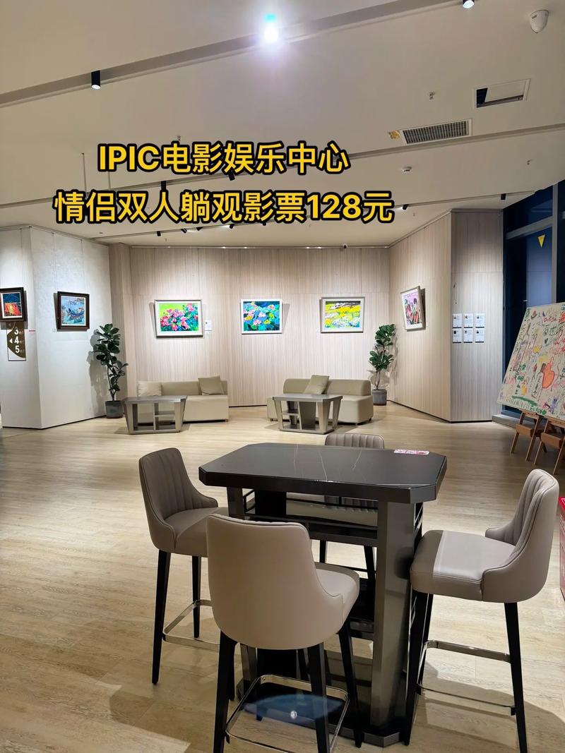 操哭清纯美女的相关介绍