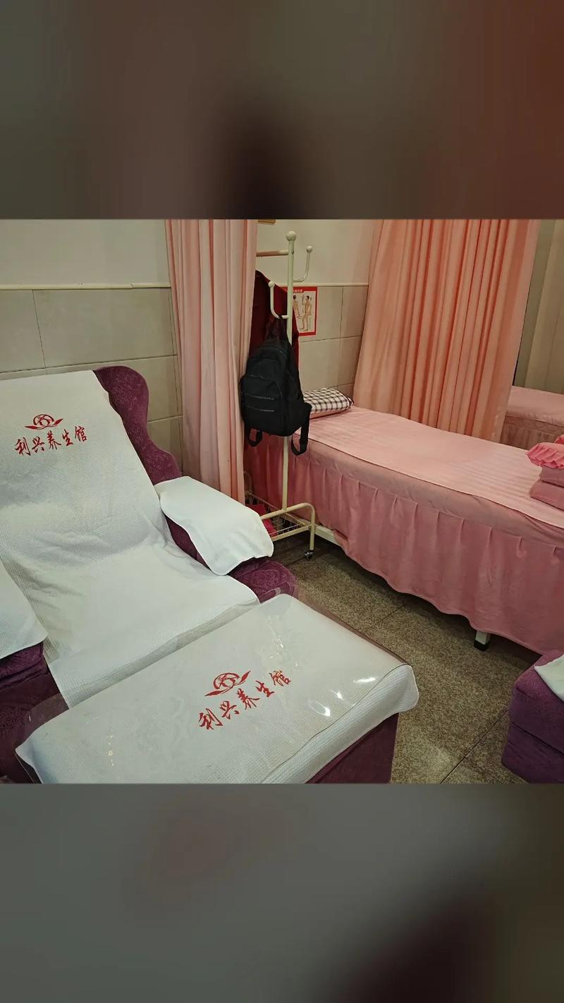 人妻系列h啪啪的相关介绍
