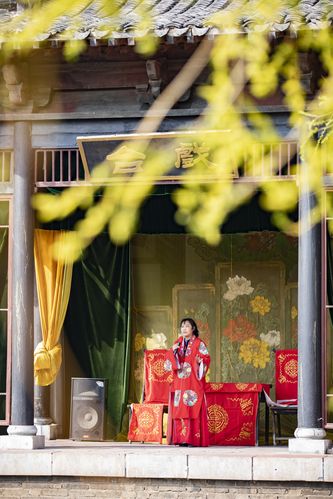 美女老师被我操视频网站的相关介绍