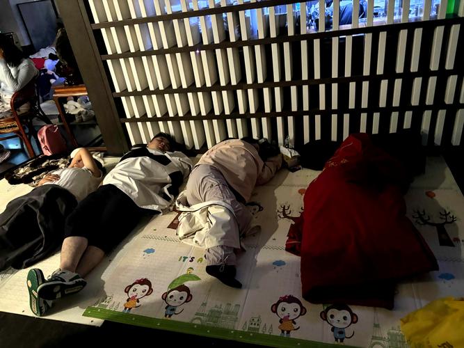 啪啪片免费人妻的相关介绍