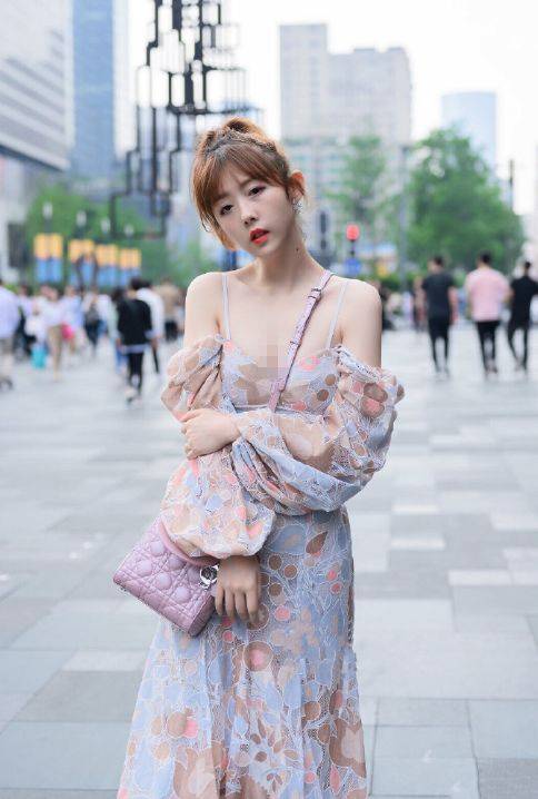 天天日熟女少妇av的相关介绍