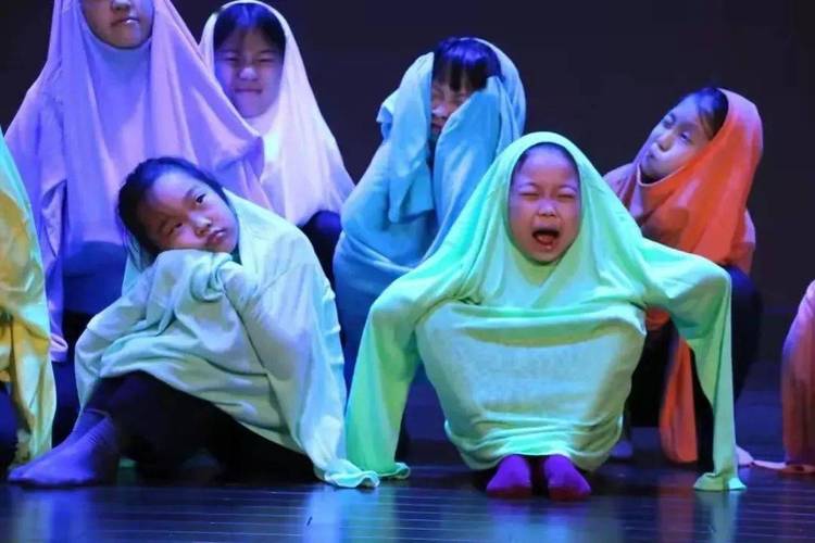大胸少妇av的相关介绍