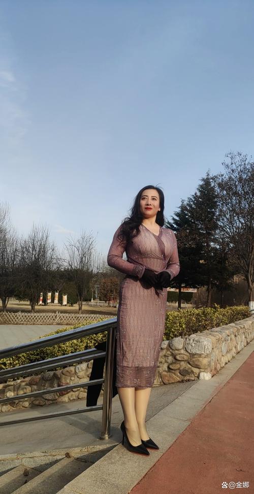 绯色av人妻少妇中文字幕的相关介绍