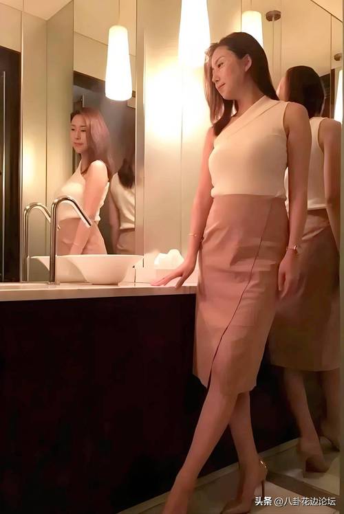 宫脔到她哭h宫交h的相关介绍