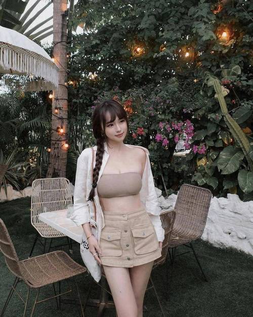 欧美人妻免费在线的相关介绍