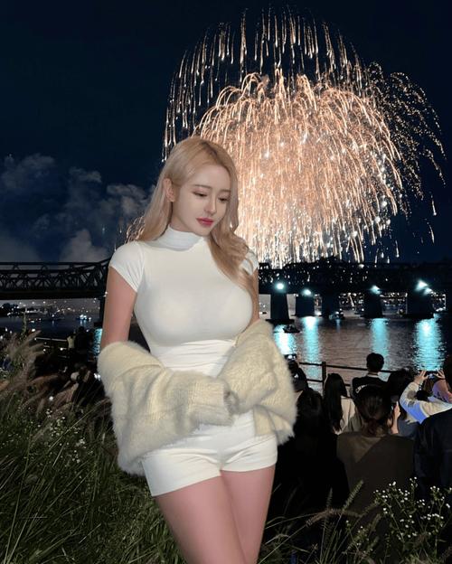 久久精品激情久久的相关介绍